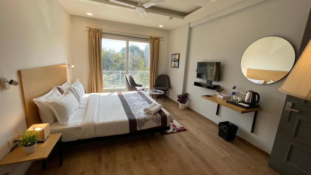 Saltstayz Express - Medicity Near Medanta Hospital Gurgaon Exterior foto